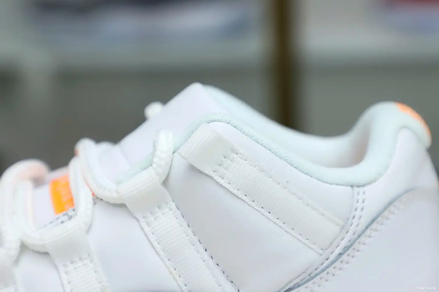 'BRIGHT WMNS Kimikick AIR 11 CITRUS' RETRO LOW JORDAN 0404